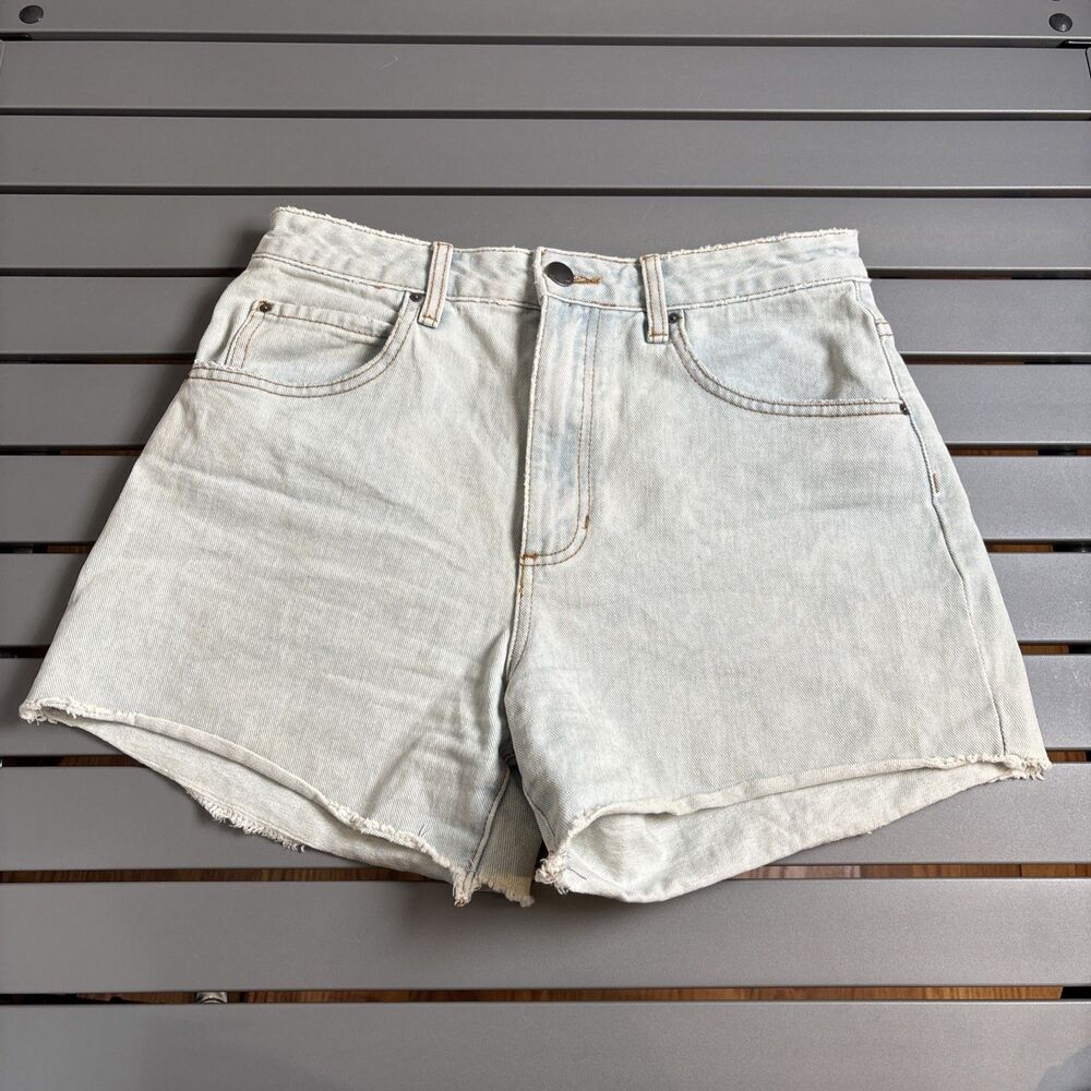 BillaBong Cut Off Shorts Womens Size 28 Blue Denim Distressed Light Wash - Picture 2 of 10